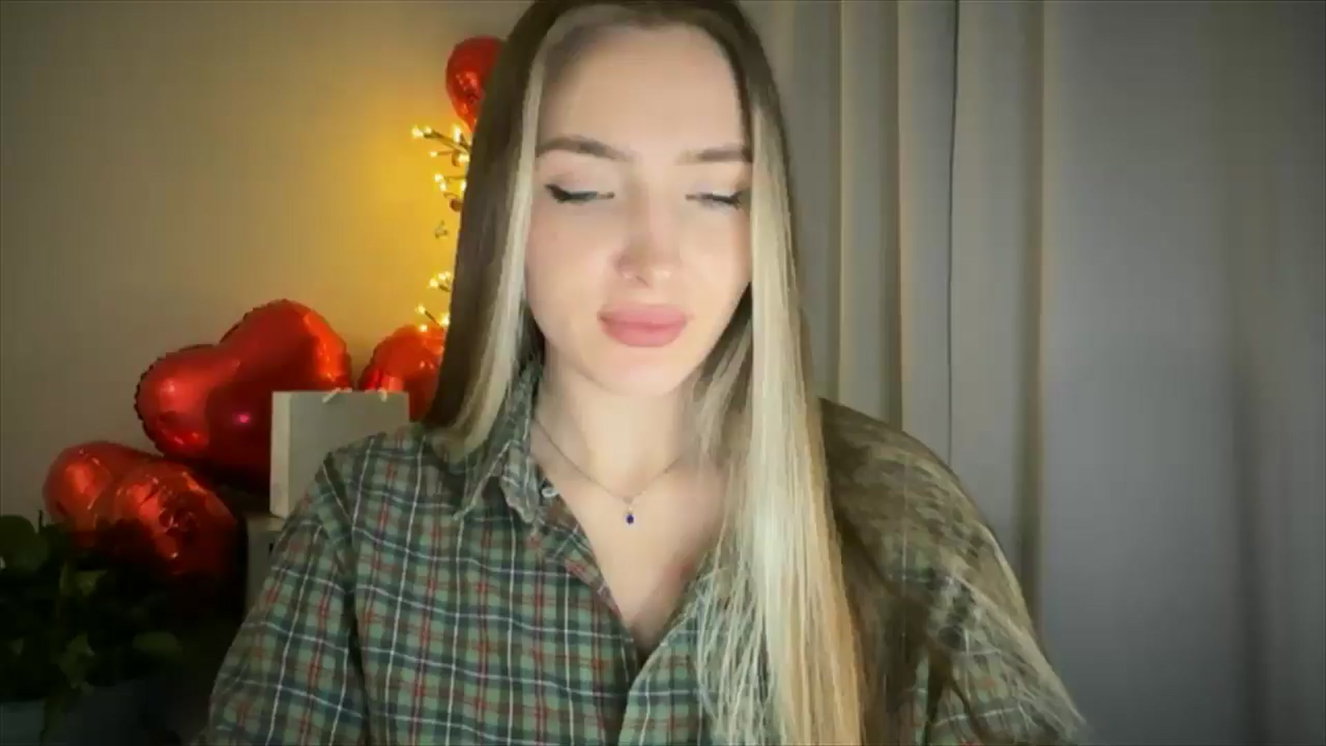 Gallery image thumbnail from My_Diana's myfreecams stream on, 02/20/2025, 22:37 image 3 of 20