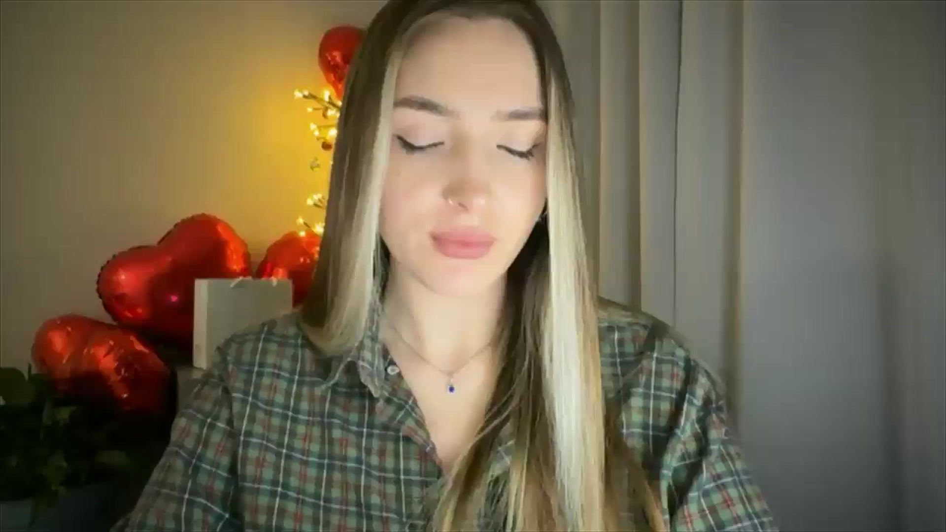 Gallery image thumbnail from My_Diana's myfreecams stream on, 02/20/2025, 22:37 image 10 of 20
