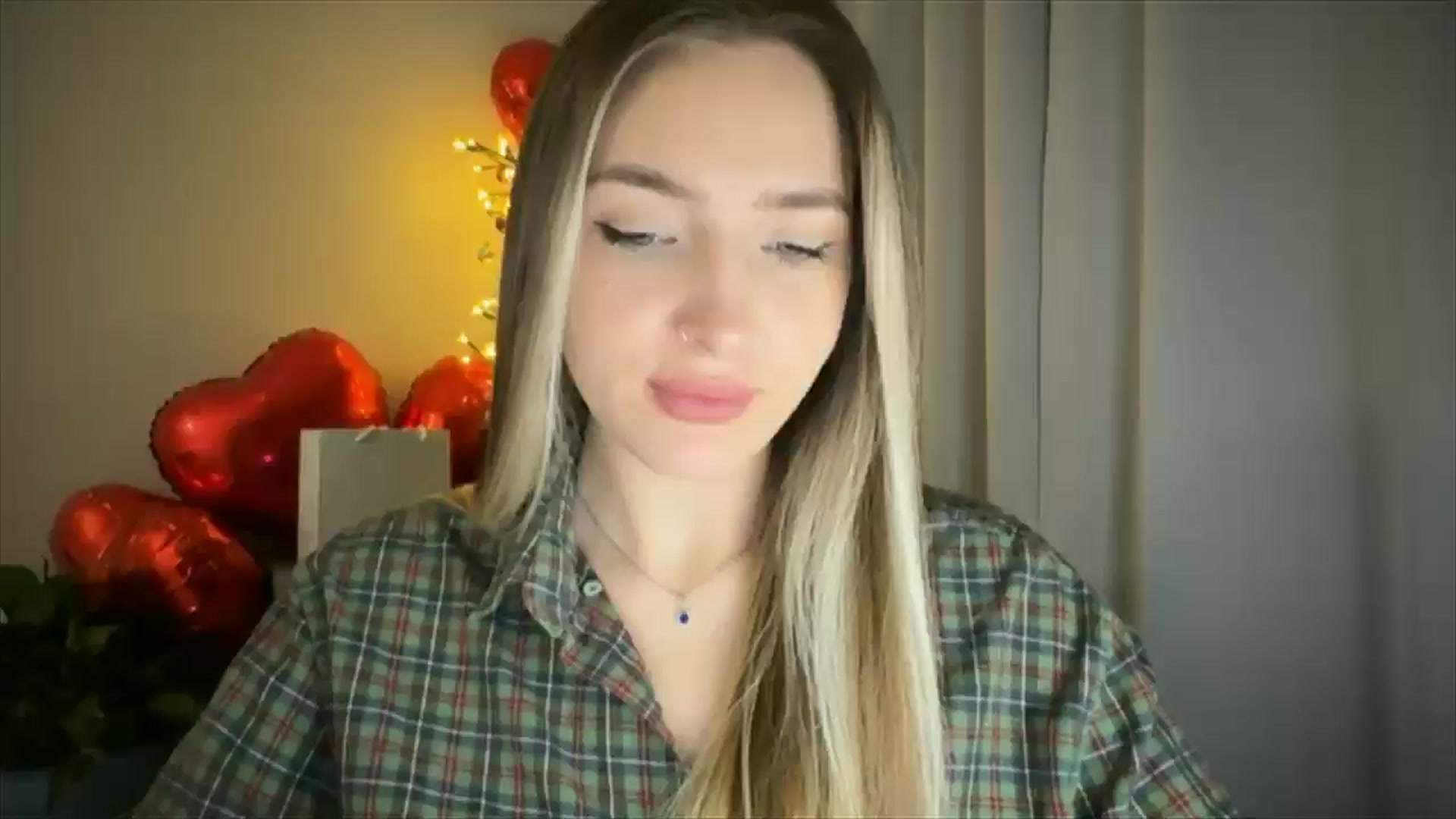 Gallery image thumbnail from My_Diana's myfreecams stream on, 02/20/2025, 22:37 image 14 of 20