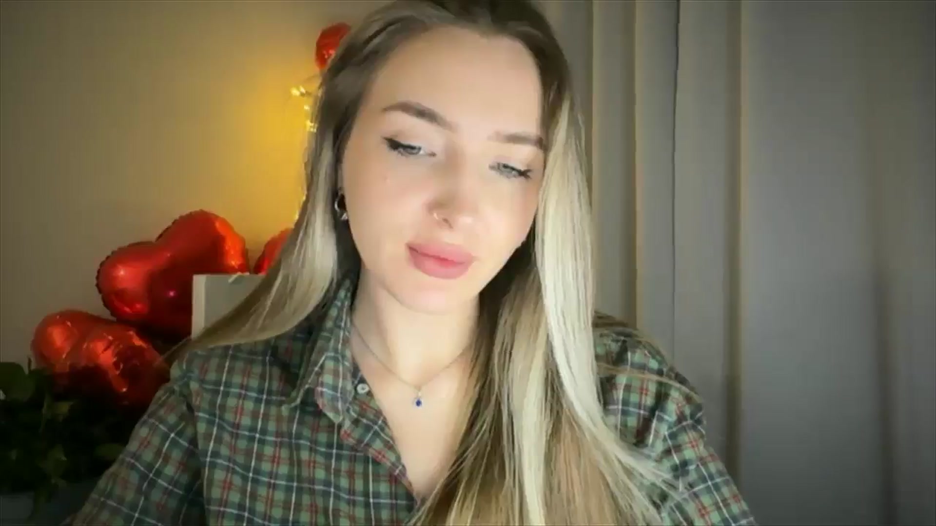 Gallery image thumbnail from My_Diana's myfreecams stream on, 02/20/2025, 22:37 image 19 of 20