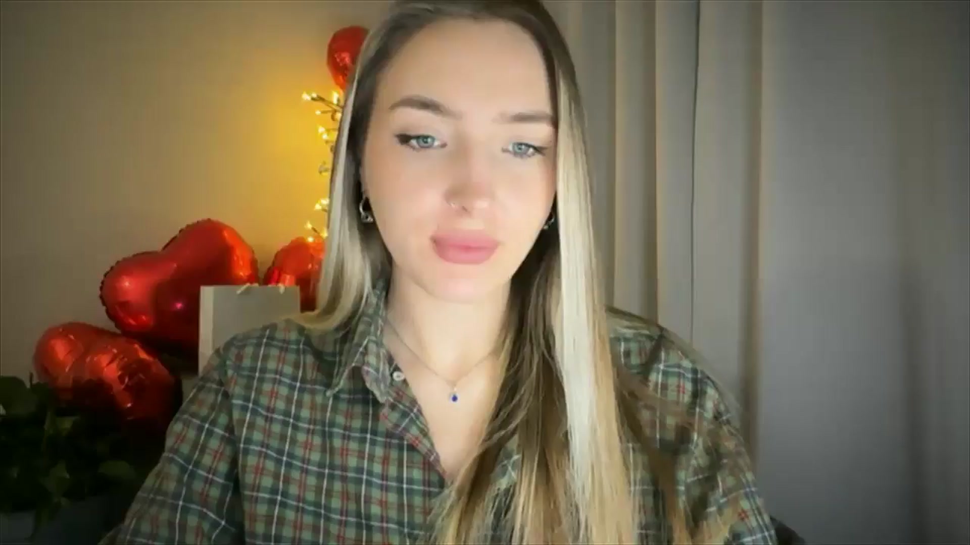 Gallery image thumbnail from My_Diana's myfreecams stream on, 02/20/2025, 22:37 image 8 of 20