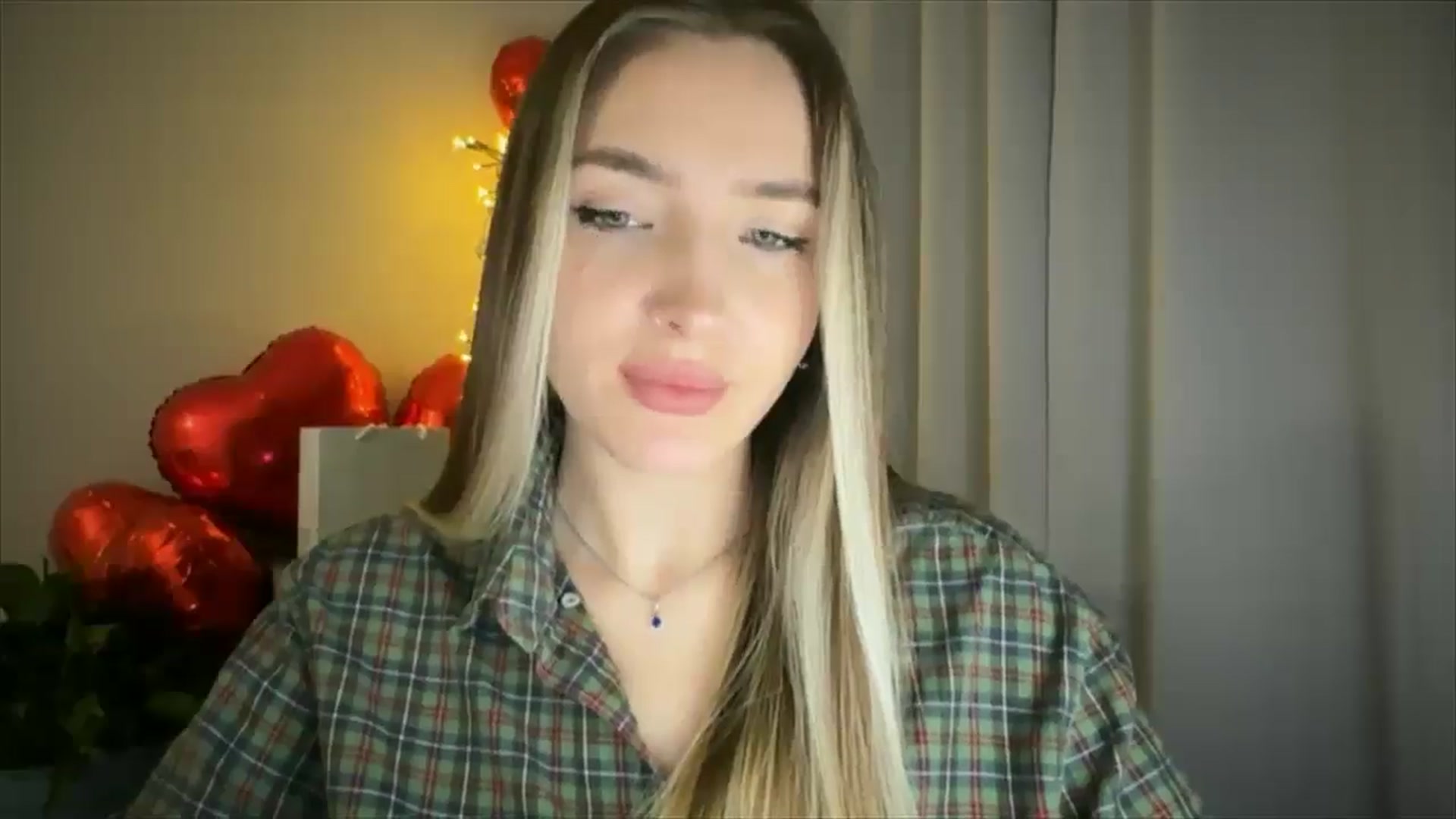 Gallery image thumbnail from My_Diana's myfreecams stream on, 02/20/2025, 22:37 image 17 of 20