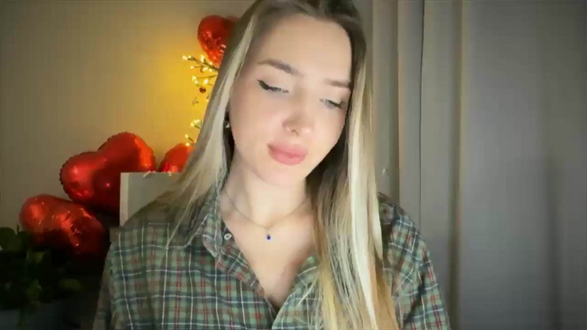 Gallery image thumbnail from My_Diana's myfreecams stream on, 02/20/2025, 23:03 image 10 of 20