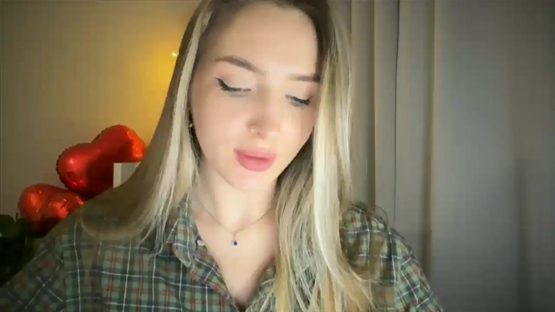 Gallery image thumbnail from My_Diana's myfreecams stream on, 02/20/2025, 23:03 image 16 of 20