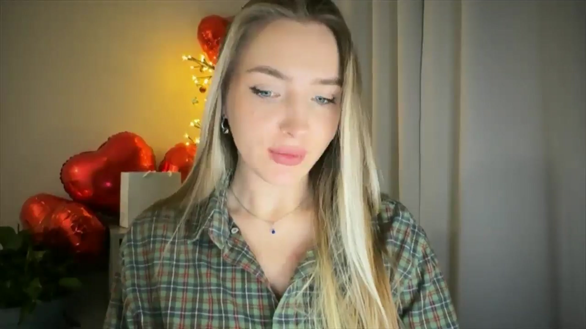 Gallery image thumbnail from My_Diana's myfreecams stream on, 02/20/2025, 23:03 image 3 of 20