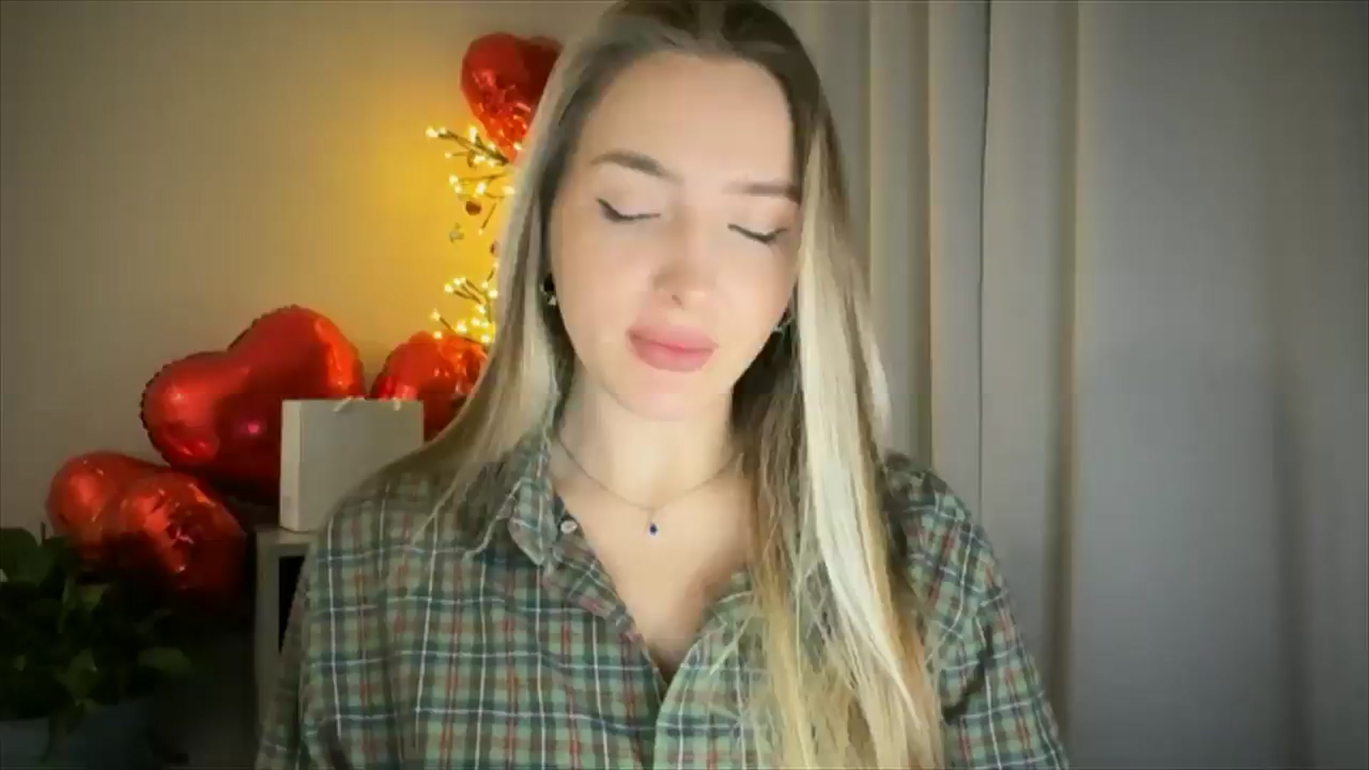 Gallery image thumbnail from My_Diana's myfreecams stream on, 02/20/2025, 23:03 image 2 of 20