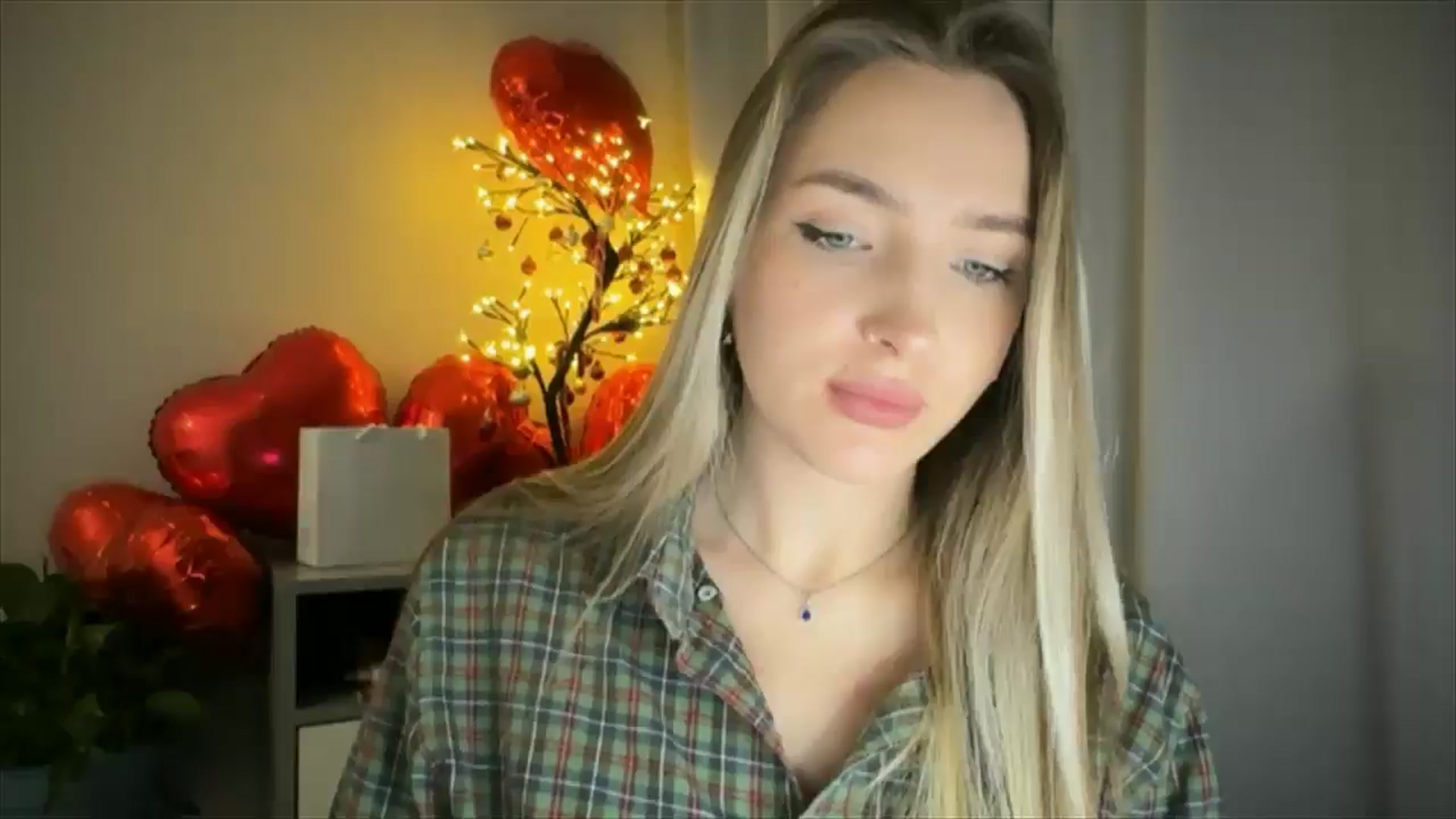 Gallery image thumbnail from My_Diana's myfreecams stream on, 02/20/2025, 23:03 image 12 of 20