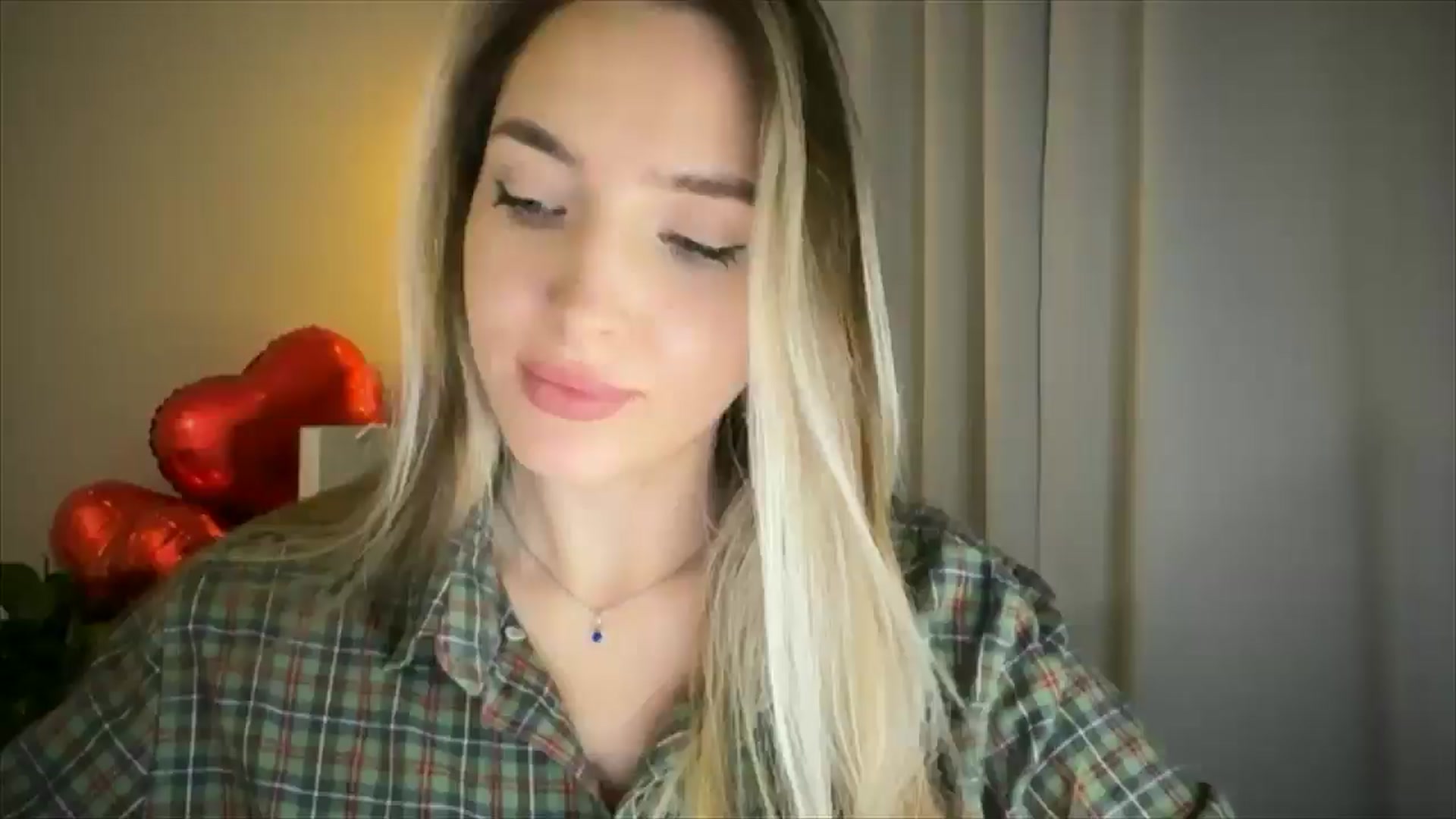 Gallery image thumbnail from My_Diana's myfreecams stream on, 02/20/2025, 23:03 image 17 of 20