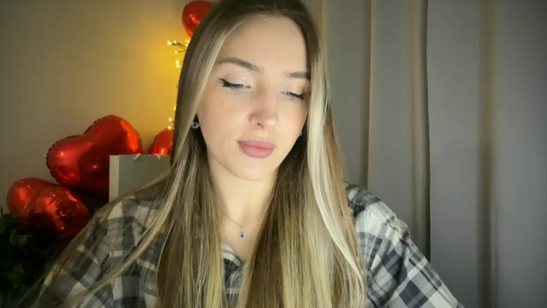 Gallery image thumbnail from My_Diana's myfreecams stream on, 02/21/2025, 16:01 image 7 of 20