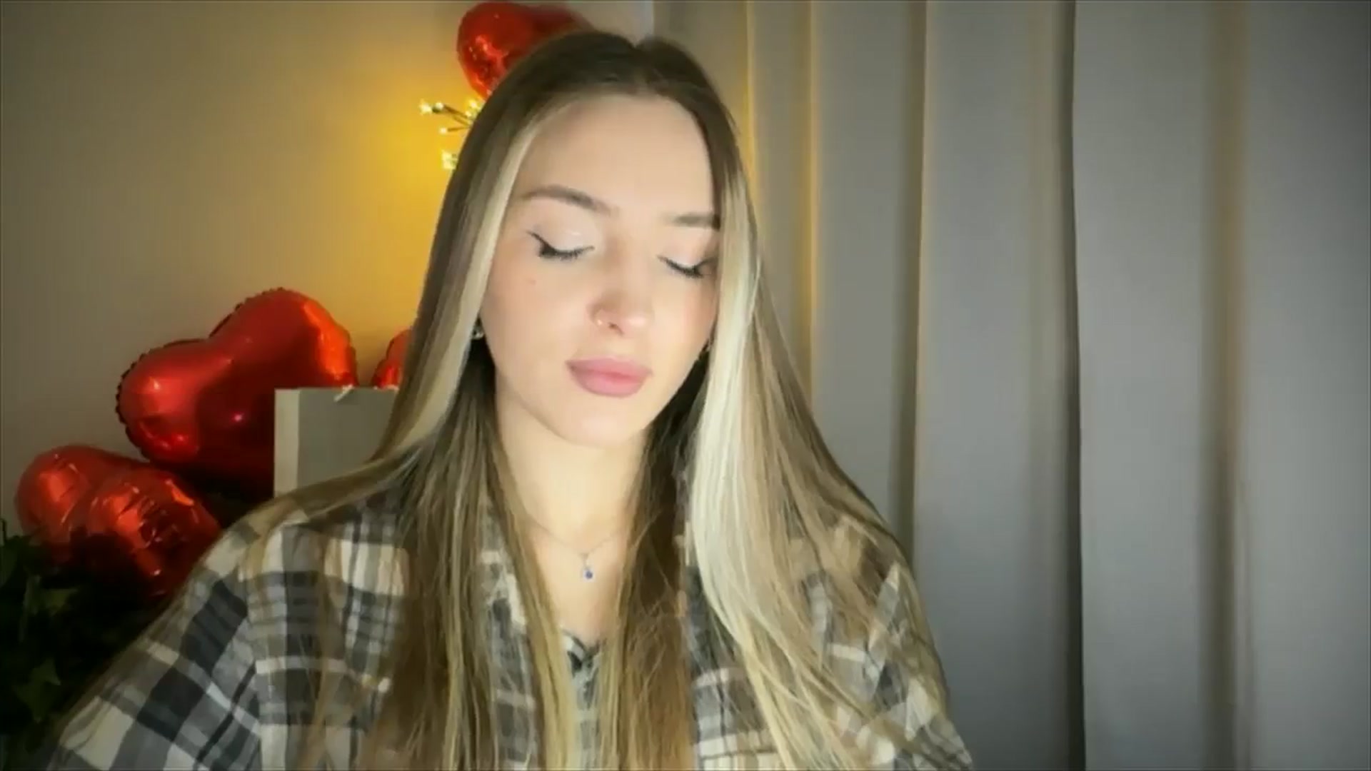 Gallery image thumbnail from My_Diana's myfreecams stream on, 02/21/2025, 16:01 image 5 of 20