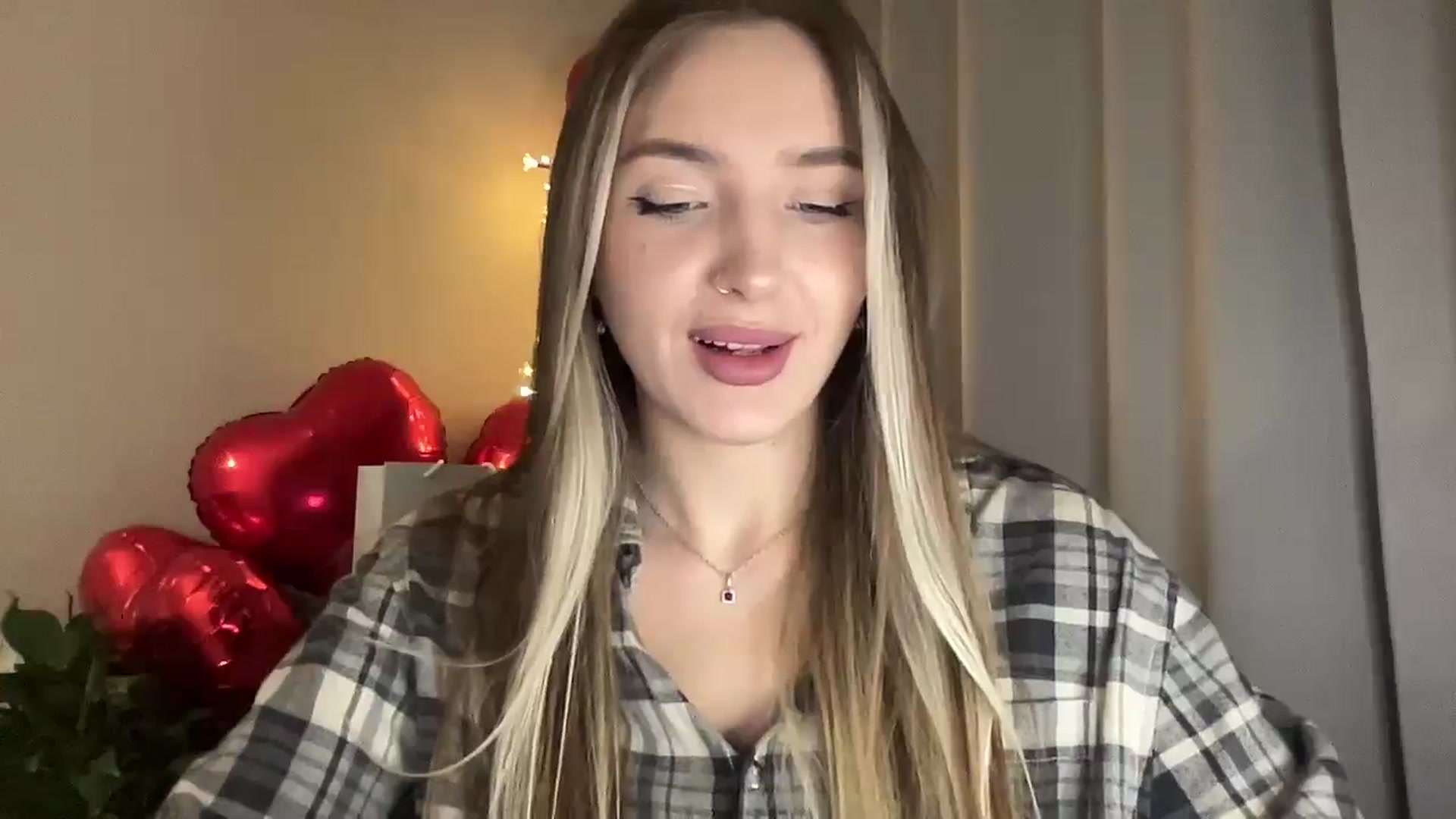 Gallery image thumbnail from My_Diana's myfreecams stream on, 02/21/2025, 16:01 image 16 of 20