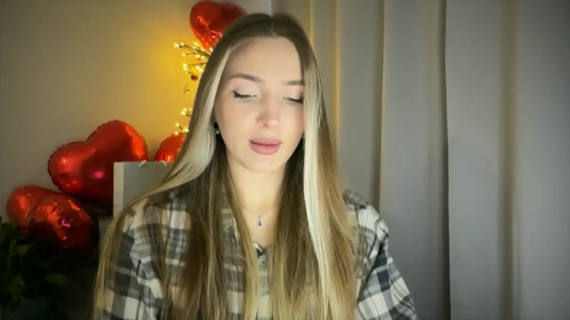 Gallery image thumbnail from My_Diana's myfreecams stream on, 02/21/2025, 16:01 image 3 of 20