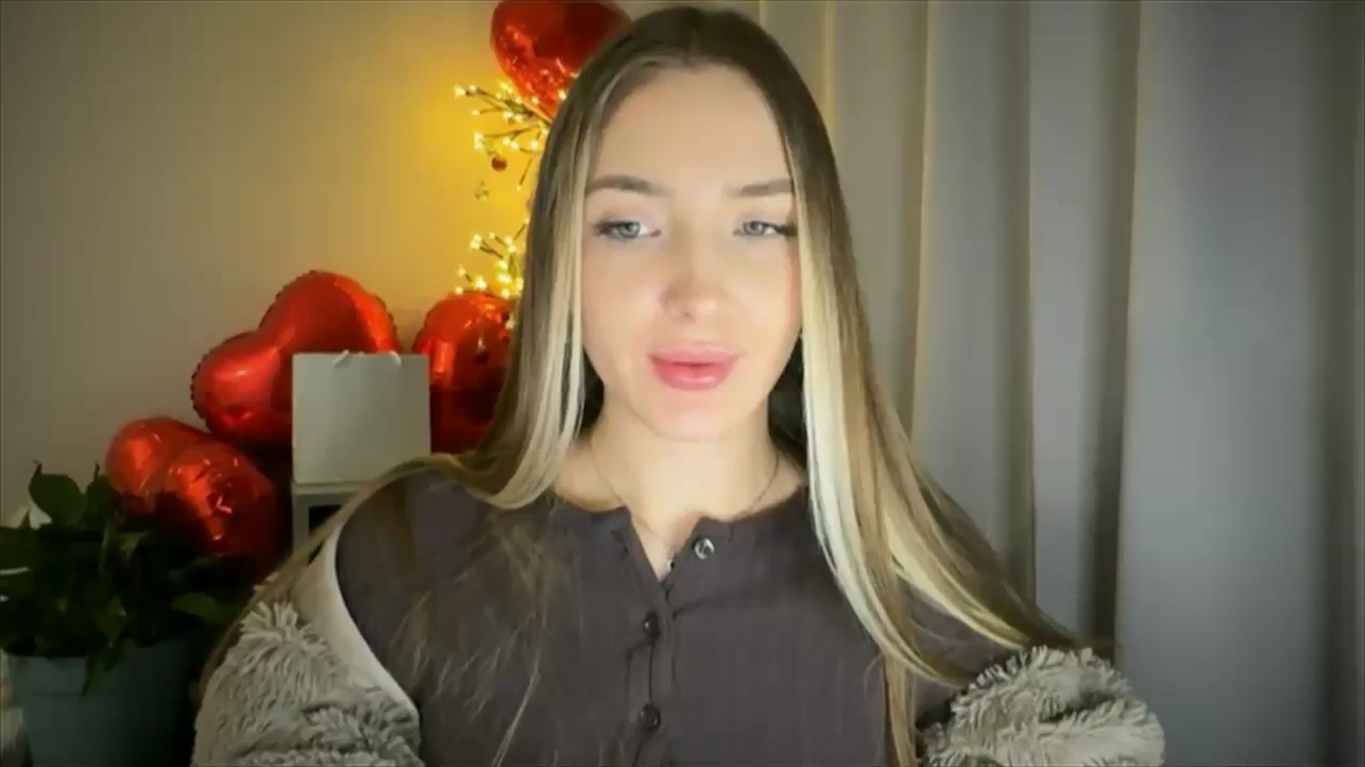 Gallery image thumbnail from My_Diana's myfreecams stream on, 02/22/2025, 23:25 image 10 of 20