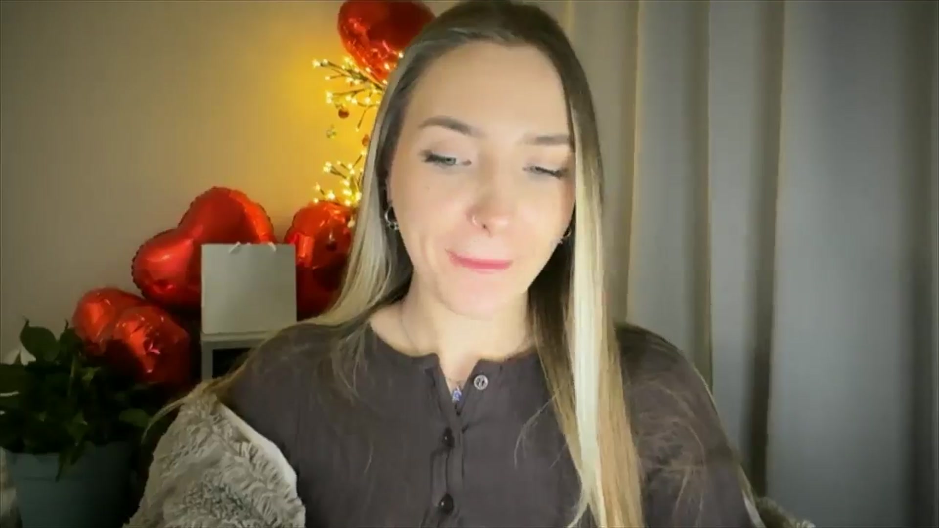Gallery image thumbnail from My_Diana's myfreecams stream on, 02/22/2025, 23:25 image 11 of 20