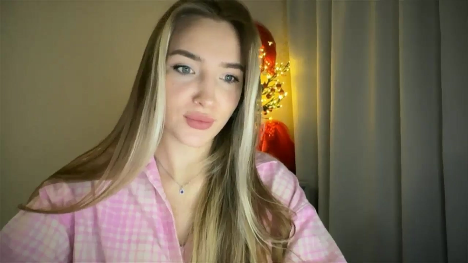 Gallery image thumbnail from My_Diana's myfreecams stream on, 02/23/2025, 16:58 image 16 of 20