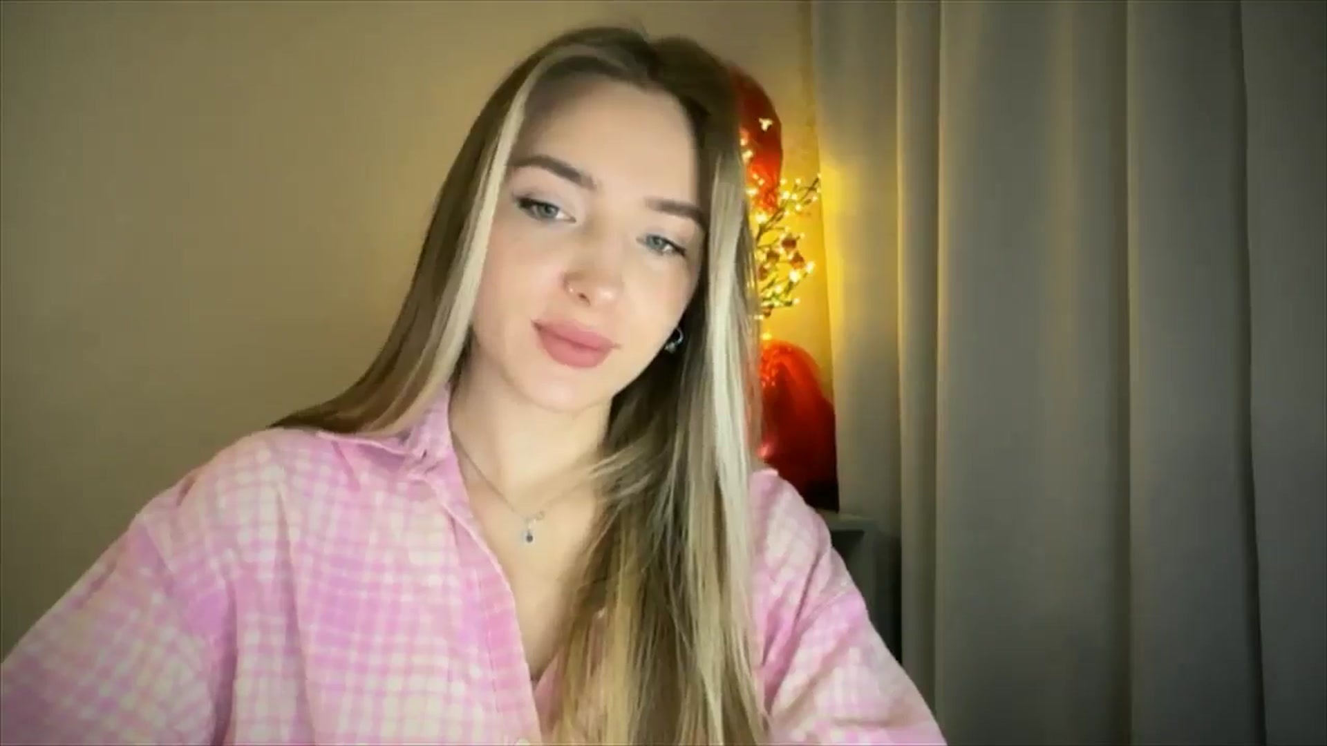 Gallery image thumbnail from My_Diana's myfreecams stream on, 02/23/2025, 16:58 image 15 of 20