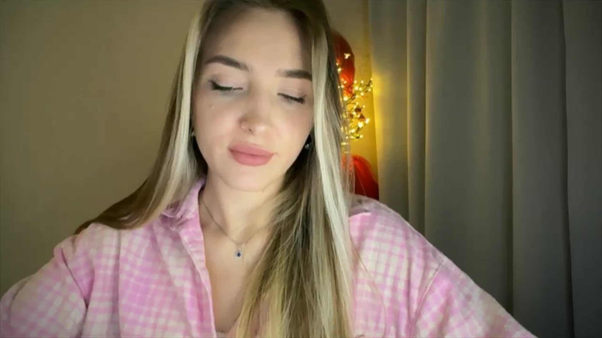 Gallery image thumbnail from My_Diana's myfreecams stream on, 02/23/2025, 16:58 image 14 of 20
