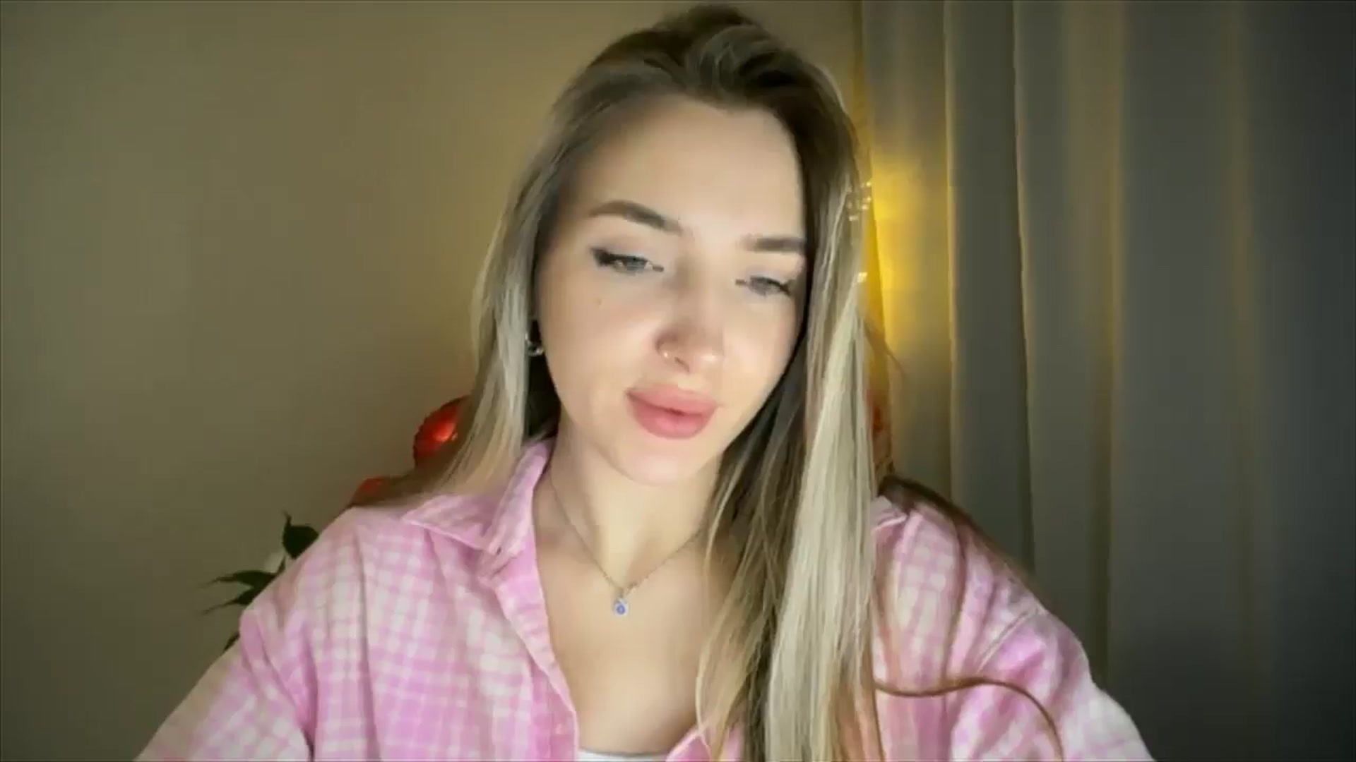 Gallery image thumbnail from My_Diana's myfreecams stream on, 02/23/2025, 23:31 image 17 of 20