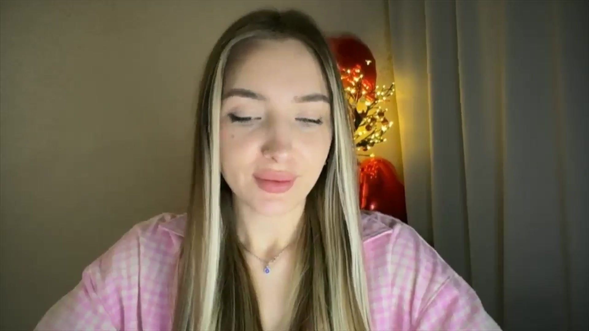 Gallery image thumbnail from My_Diana's myfreecams stream on, 02/23/2025, 23:31 image 3 of 20