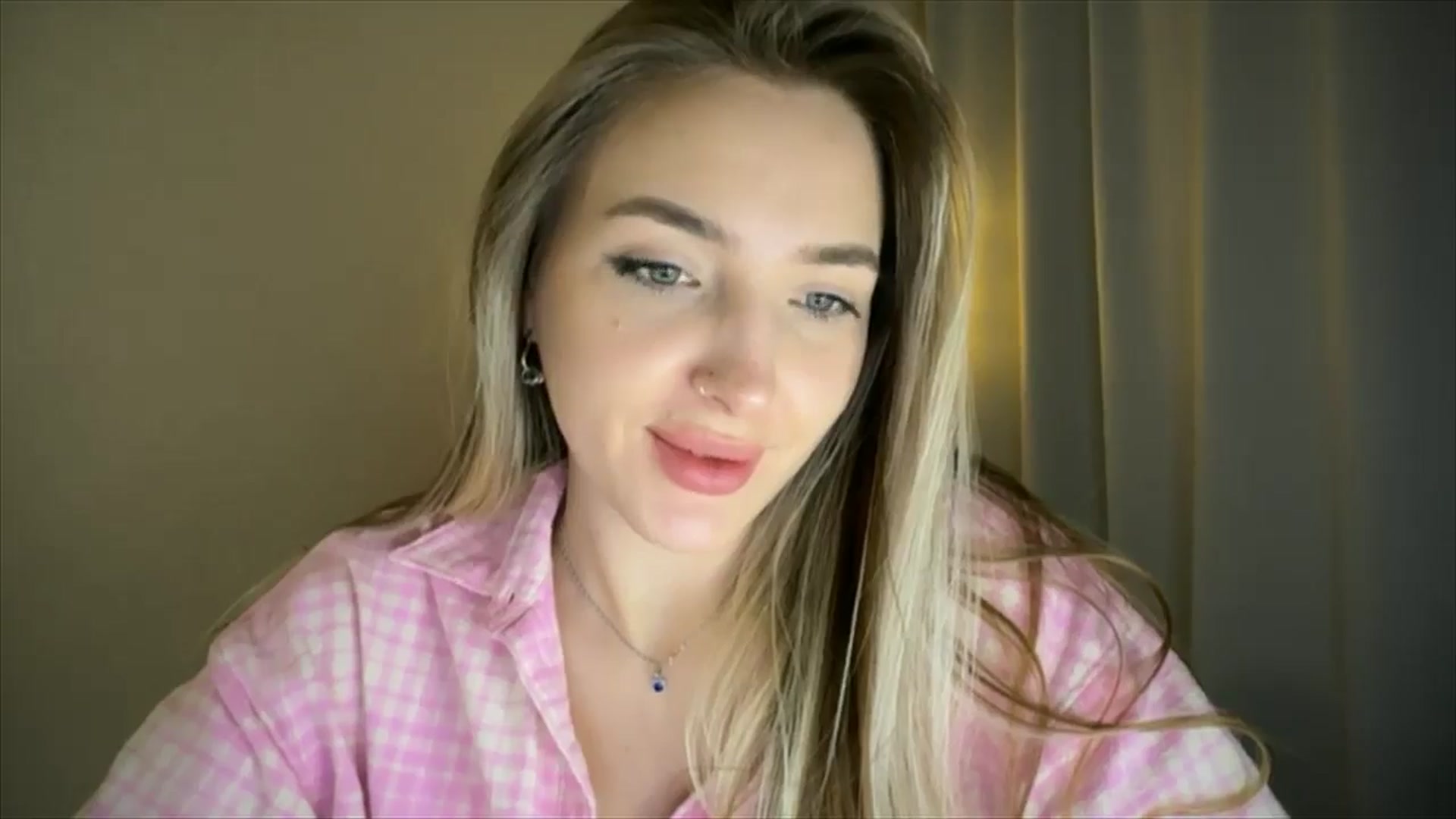 Gallery image thumbnail from My_Diana's myfreecams stream on, 02/23/2025, 23:31 image 16 of 20