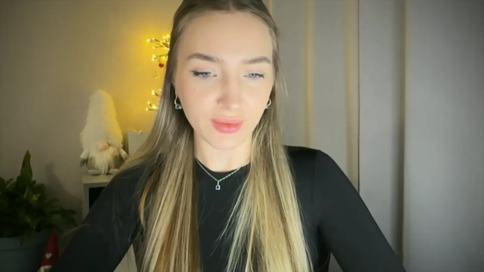 Gallery image thumbnail from My_Diana's myfreecams stream on, 02/26/2025, 16:51 image 13 of 20