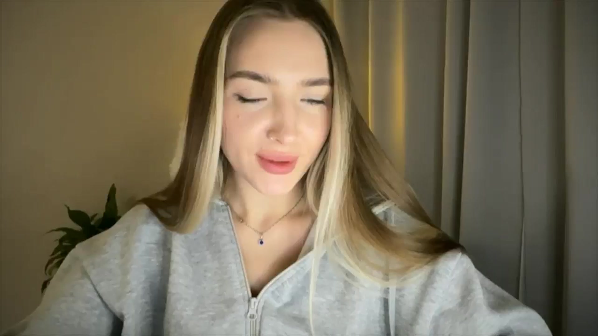 Gallery image thumbnail from My_Diana's myfreecams stream on, 02/27/2025, 17:01 image 13 of 20