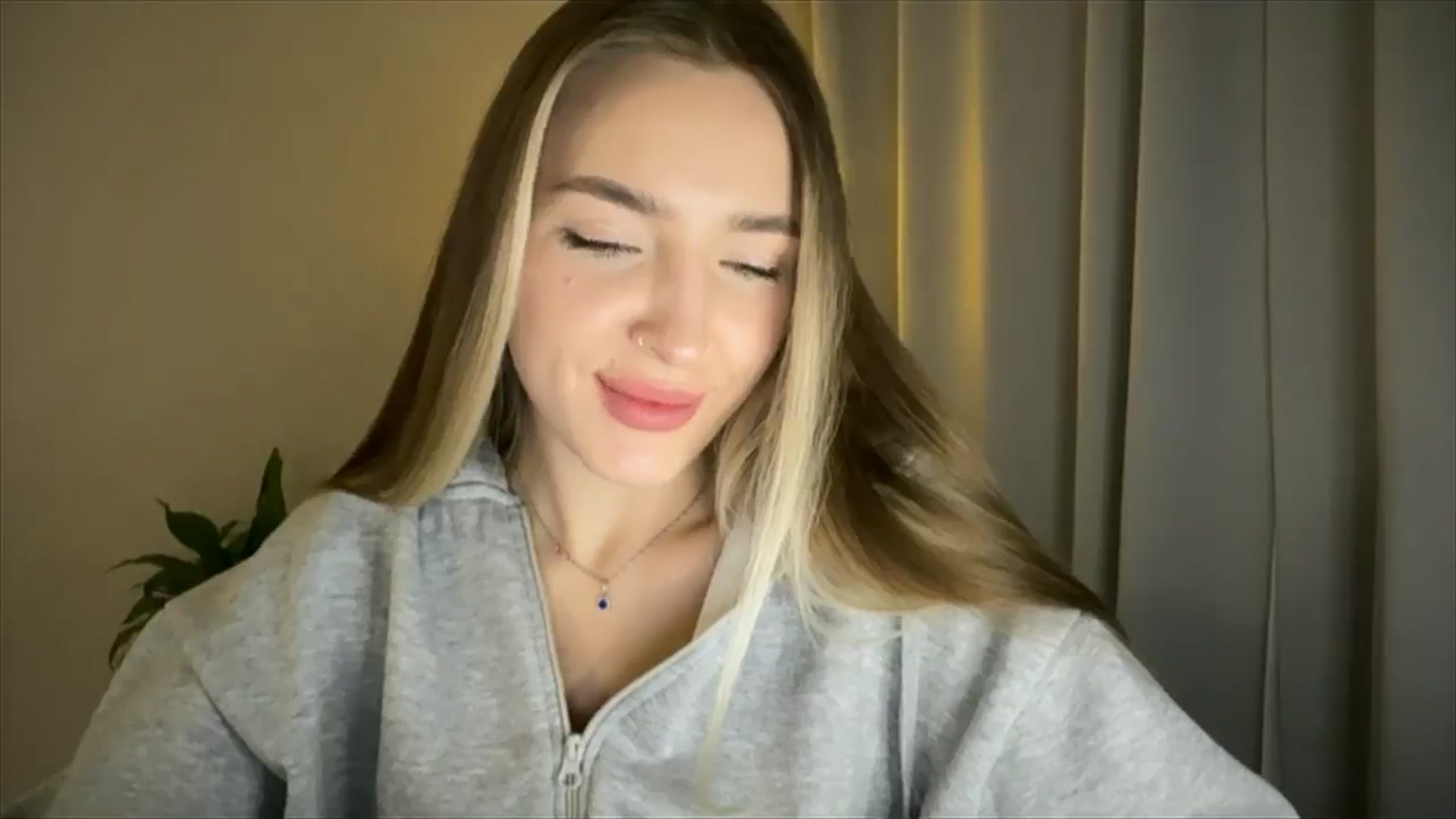 Gallery image thumbnail from My_Diana's myfreecams stream on, 02/27/2025, 17:01 image 10 of 20