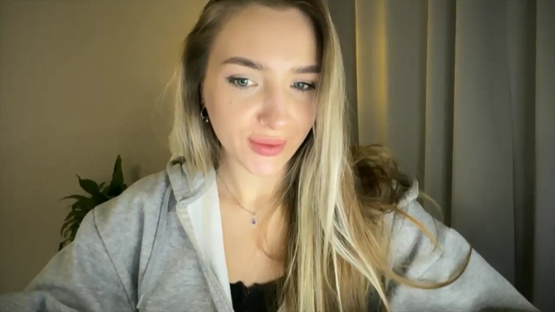 Gallery image thumbnail from My_Diana's myfreecams stream on, 02/27/2025, 22:41 image 10 of 20