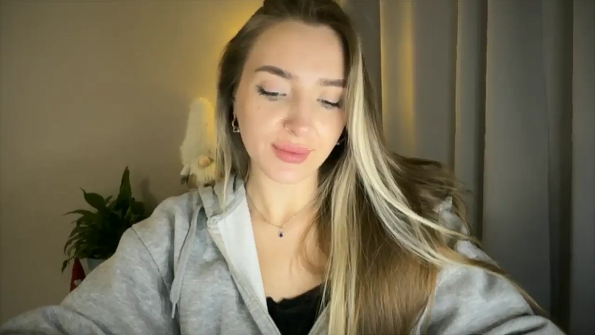 Gallery image thumbnail from My_Diana's myfreecams stream on, 02/27/2025, 22:41 image 8 of 20