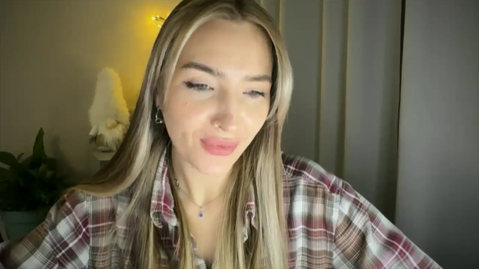Gallery image thumbnail from My_Diana's myfreecams stream on, 03/01/2025, 22:59 image 6 of 20