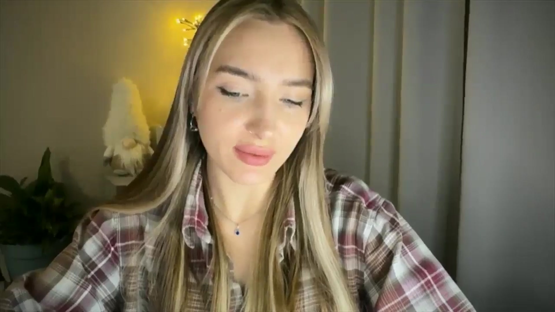 Gallery image thumbnail from My_Diana's myfreecams stream on, 03/01/2025, 22:59 image 8 of 20