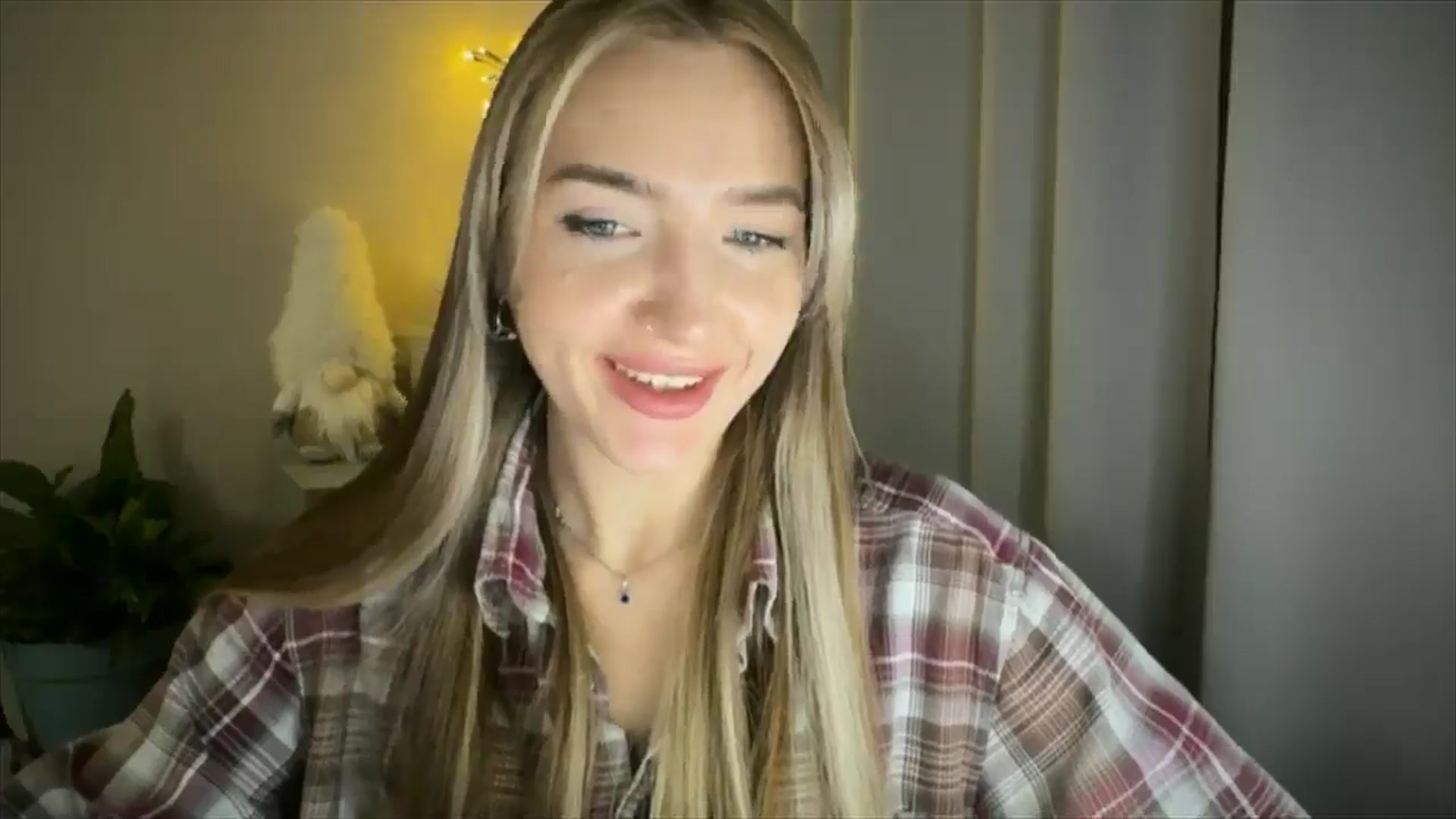 Gallery image thumbnail from My_Diana's myfreecams stream on, 03/01/2025, 22:59 image 13 of 20