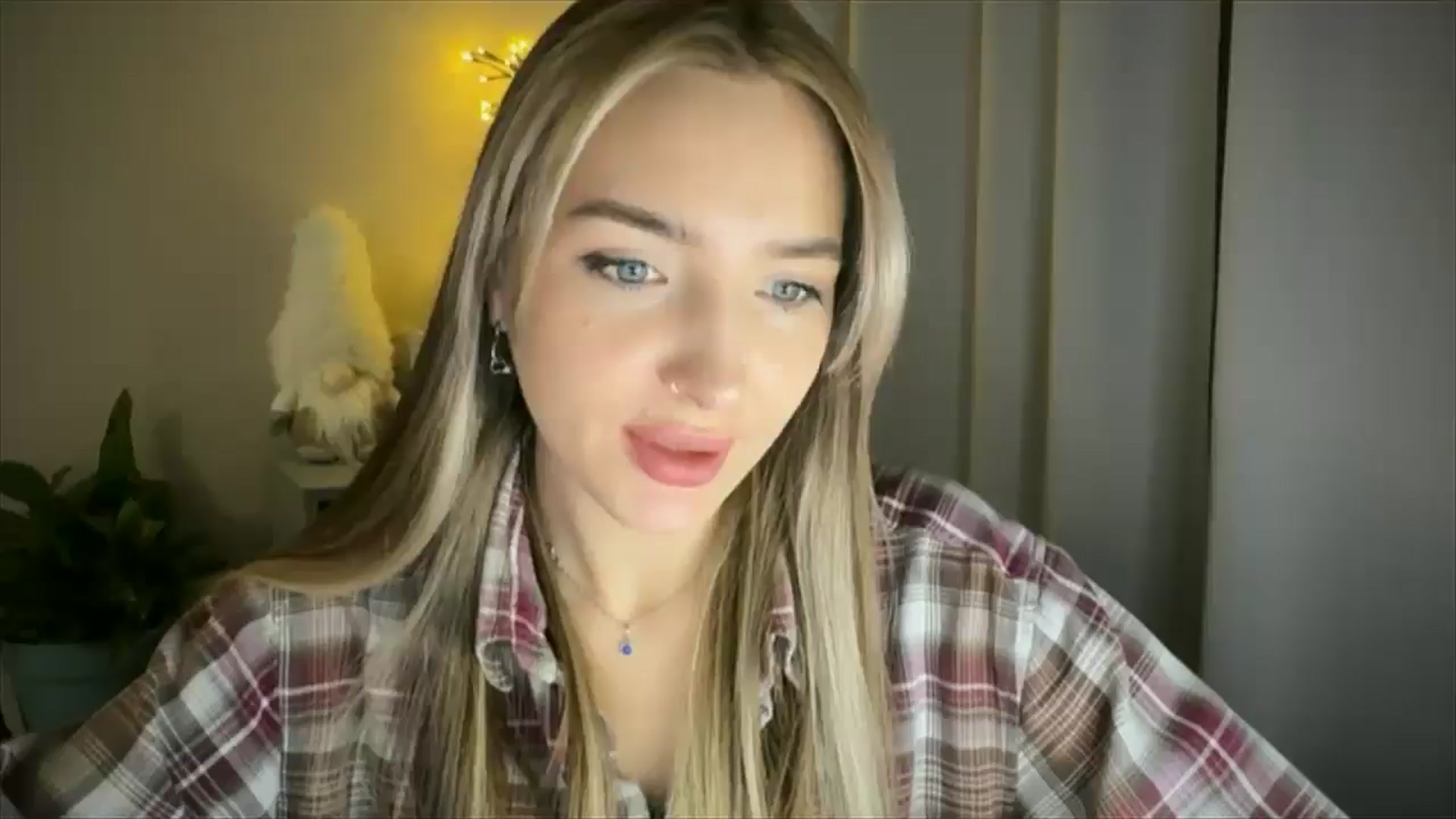 Gallery image thumbnail from My_Diana's myfreecams stream on, 03/01/2025, 22:59 image 5 of 20