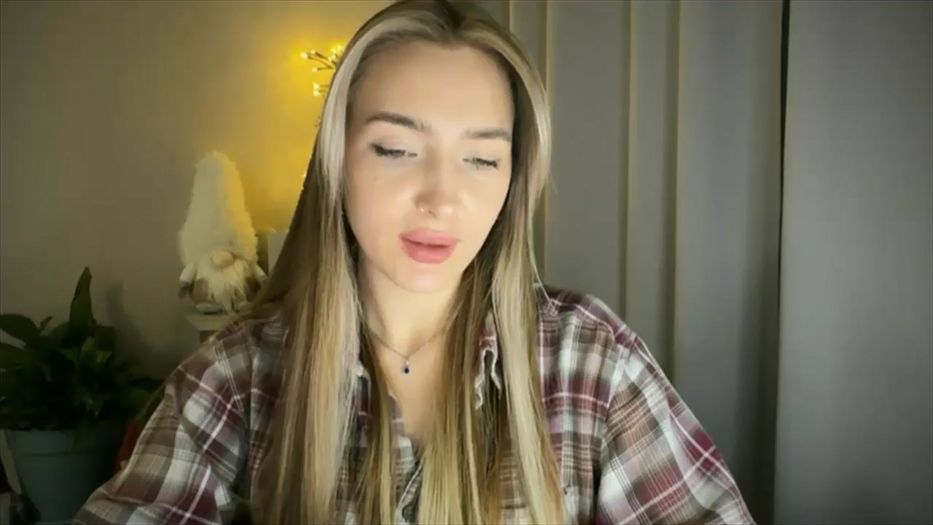 Gallery image thumbnail from My_Diana's myfreecams stream on, 03/01/2025, 22:59 image 20 of 20