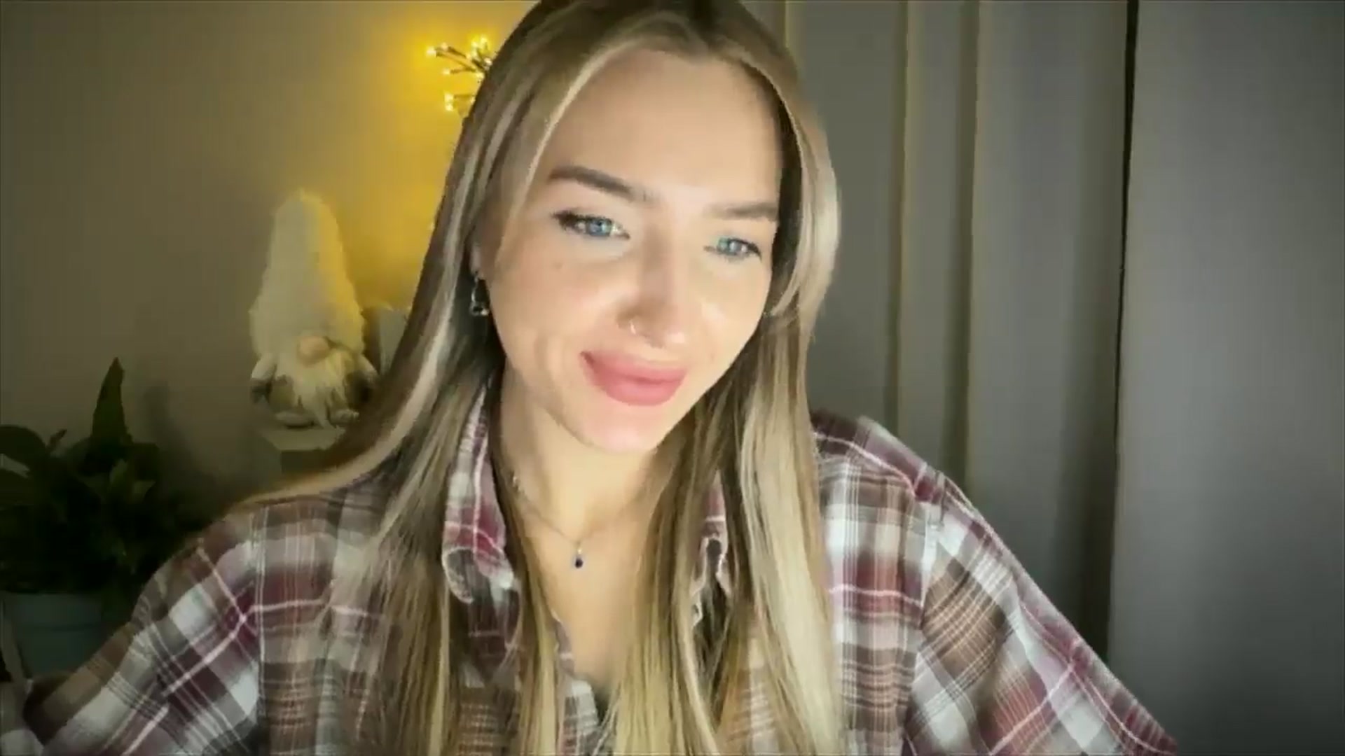 Gallery image thumbnail from My_Diana's myfreecams stream on, 03/01/2025, 22:59 image 4 of 20