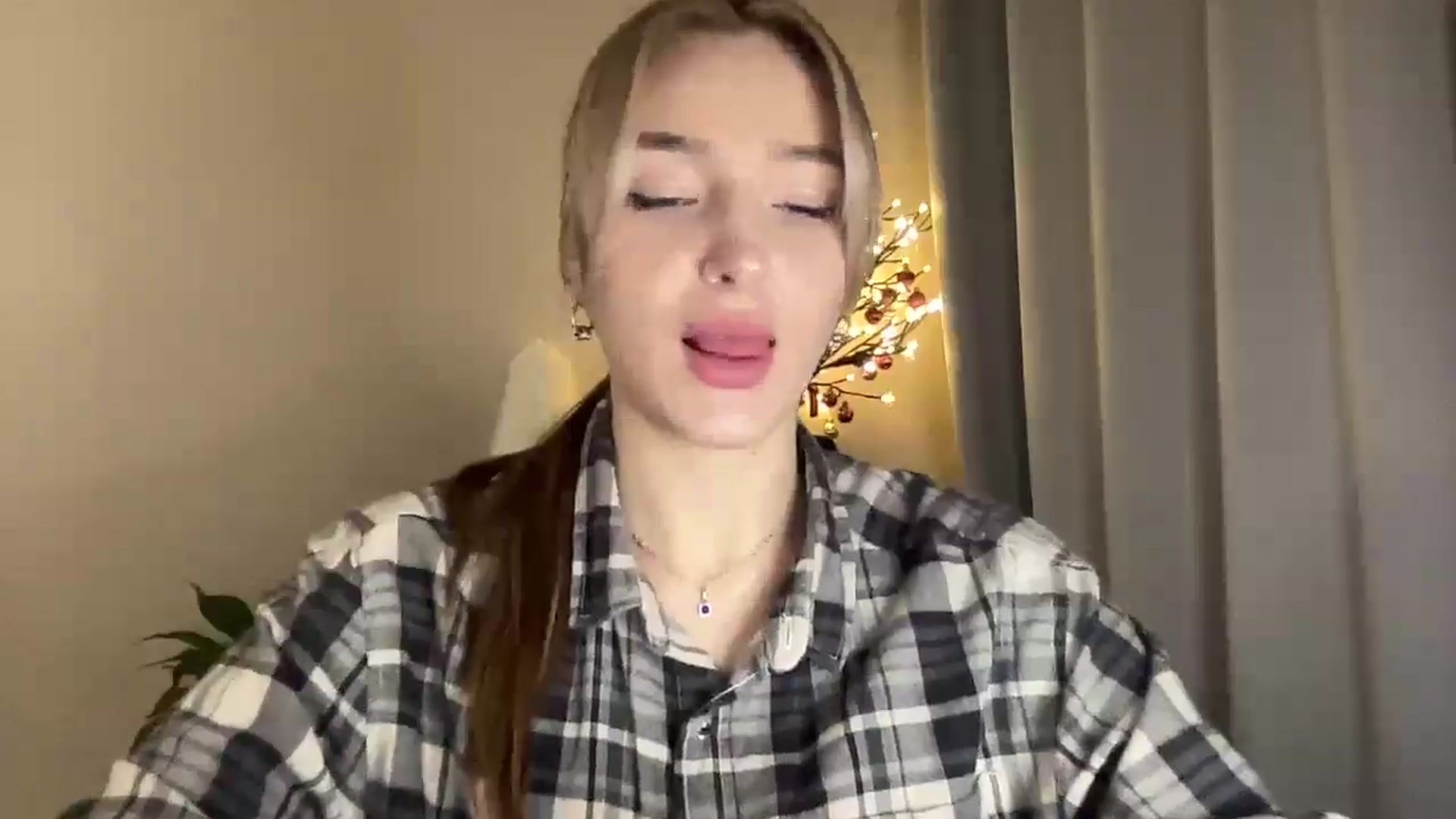 Gallery image thumbnail from My_Diana's myfreecams stream on, 03/02/2025, 17:02 image 12 of 20