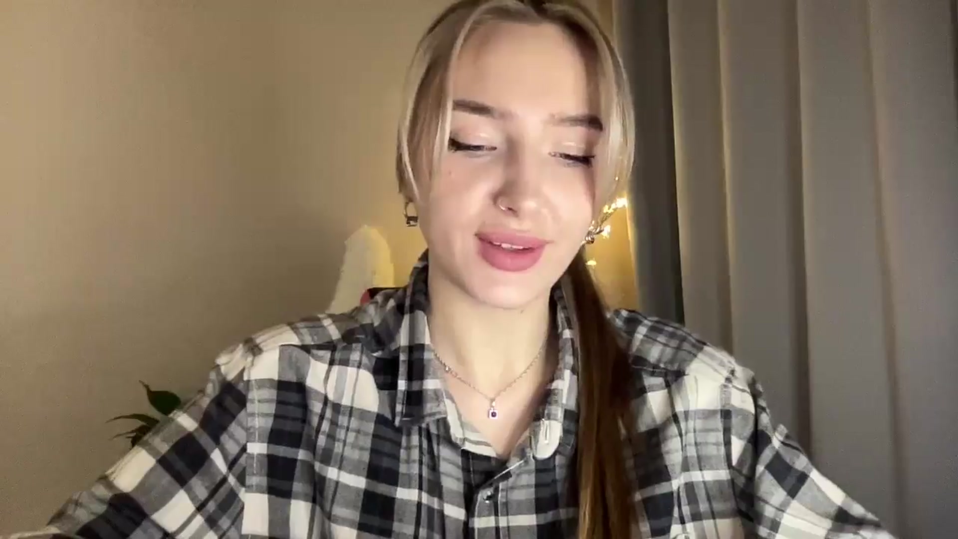 Gallery image thumbnail from My_Diana's myfreecams stream on, 03/02/2025, 17:02 image 18 of 20