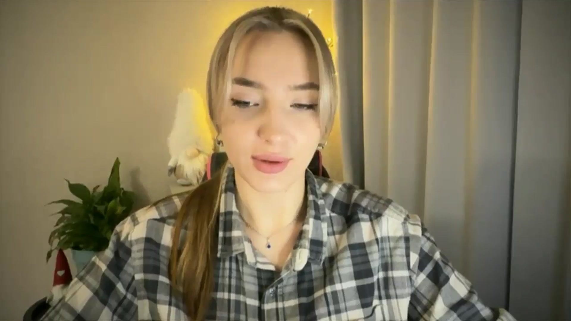 Gallery image thumbnail from My_Diana's myfreecams stream on, 03/02/2025, 17:02 image 3 of 20
