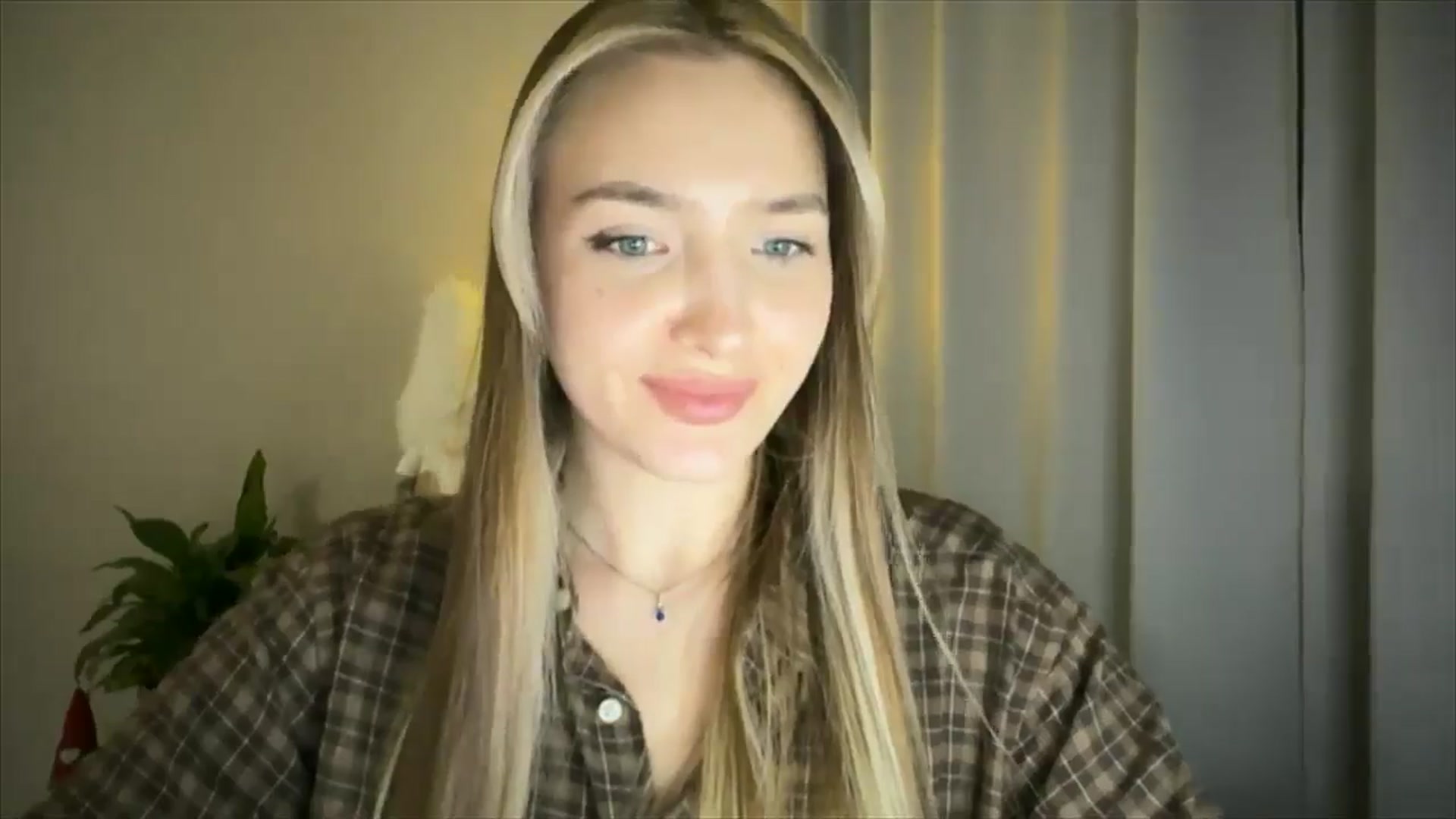 Gallery image thumbnail from My_Diana's myfreecams stream on, 03/04/2025, 22:33 image 19 of 20