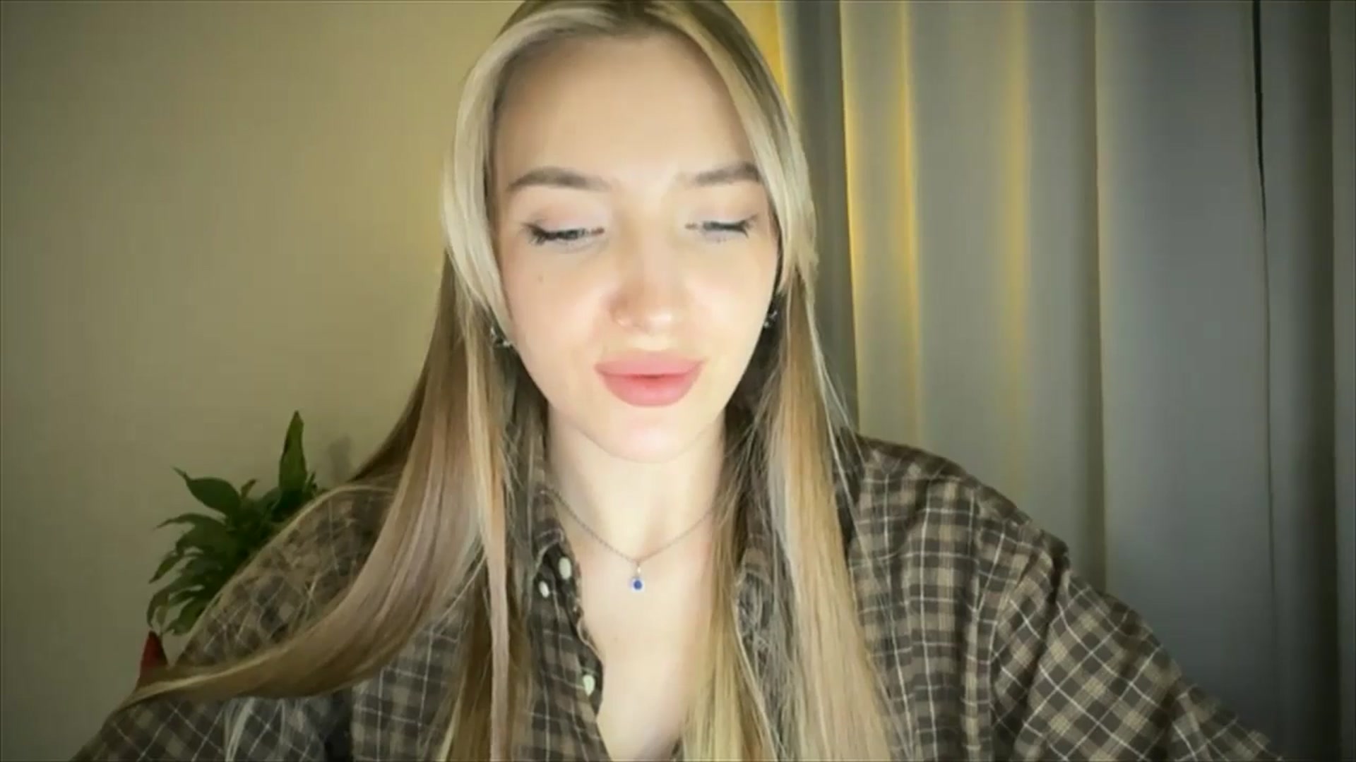 Gallery image thumbnail from My_Diana's myfreecams stream on, 03/04/2025, 22:33 image 13 of 20