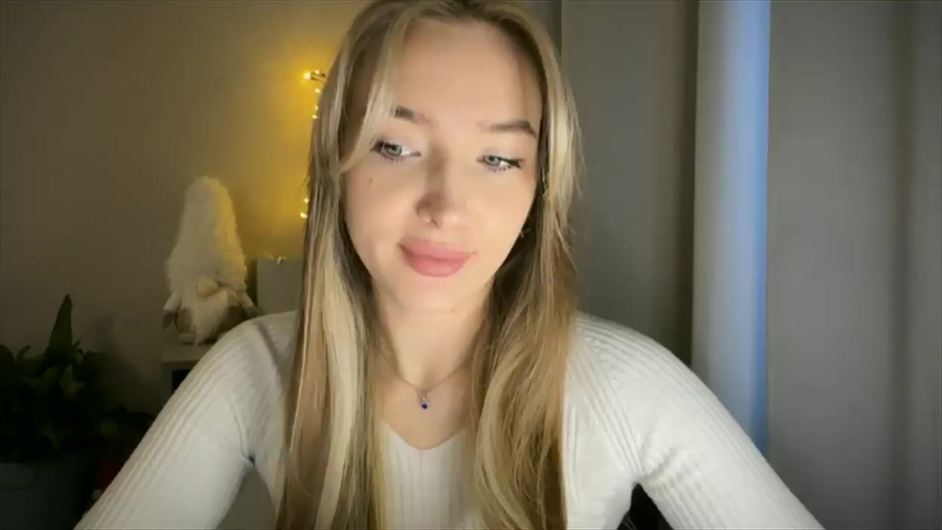 Gallery image thumbnail from My_Diana's myfreecams stream on, 03/06/2025, 14:21 image 2 of 20