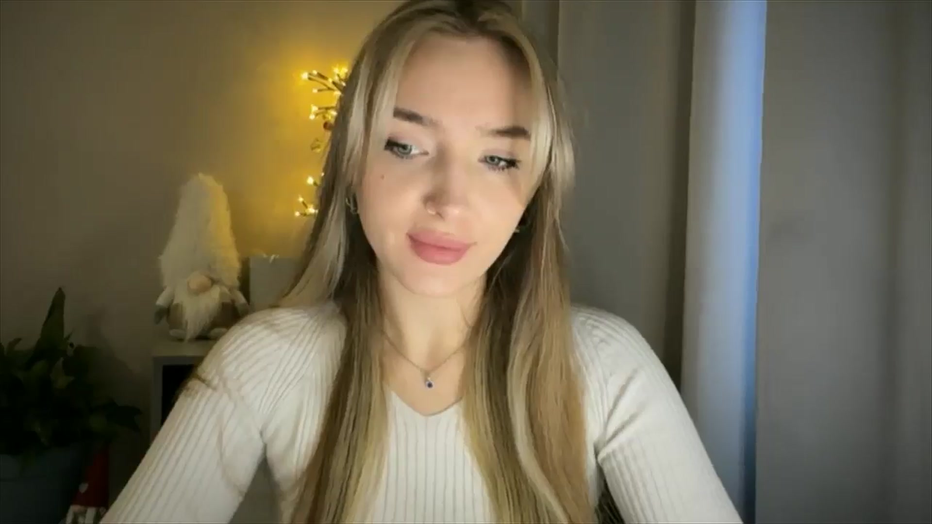 Gallery image thumbnail from My_Diana's myfreecams stream on, 03/06/2025, 14:21 image 13 of 20
