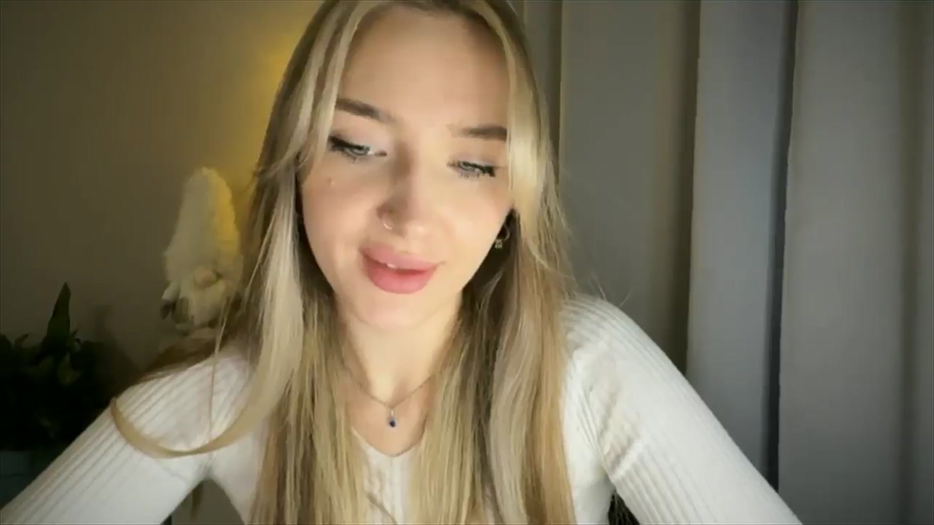 Gallery image thumbnail from My_Diana's myfreecams stream on, 03/06/2025, 16:21 image 10 of 20
