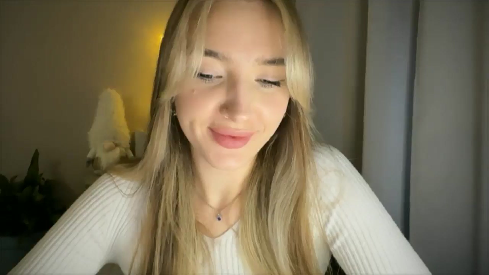 Gallery image thumbnail from My_Diana's myfreecams stream on, 03/06/2025, 16:21 image 6 of 20