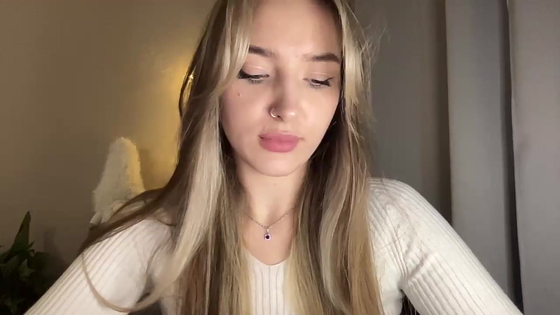 Gallery image thumbnail from My_Diana's myfreecams stream on, 03/06/2025, 16:21 image 20 of 20