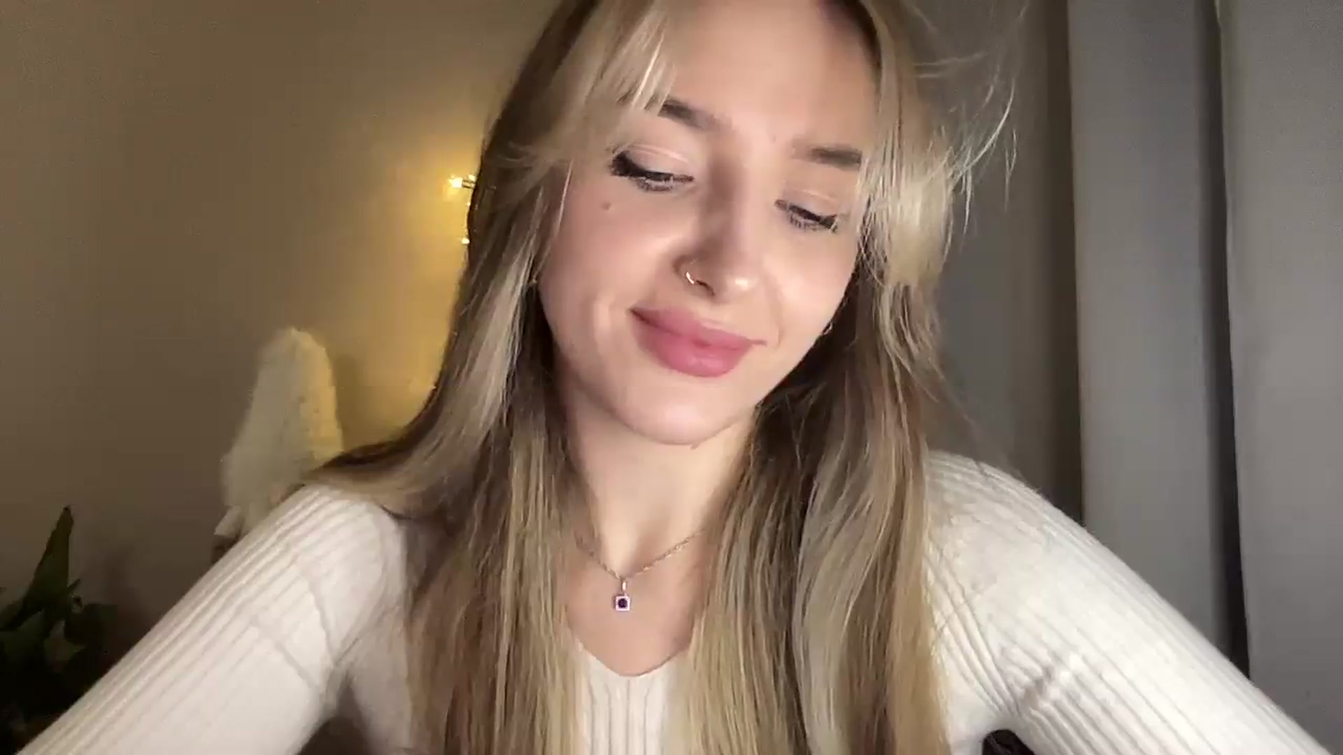 Gallery image thumbnail from My_Diana's myfreecams stream on, 03/06/2025, 16:21 image 19 of 20