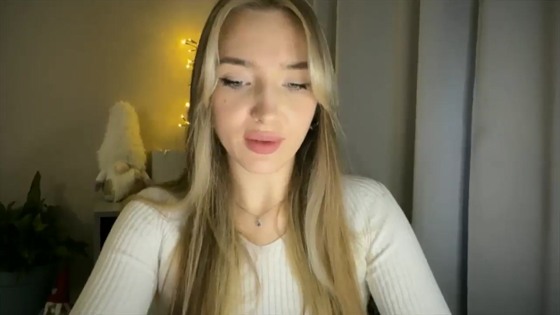 Gallery image thumbnail from My_Diana's myfreecams stream on, 03/06/2025, 16:21 image 7 of 20