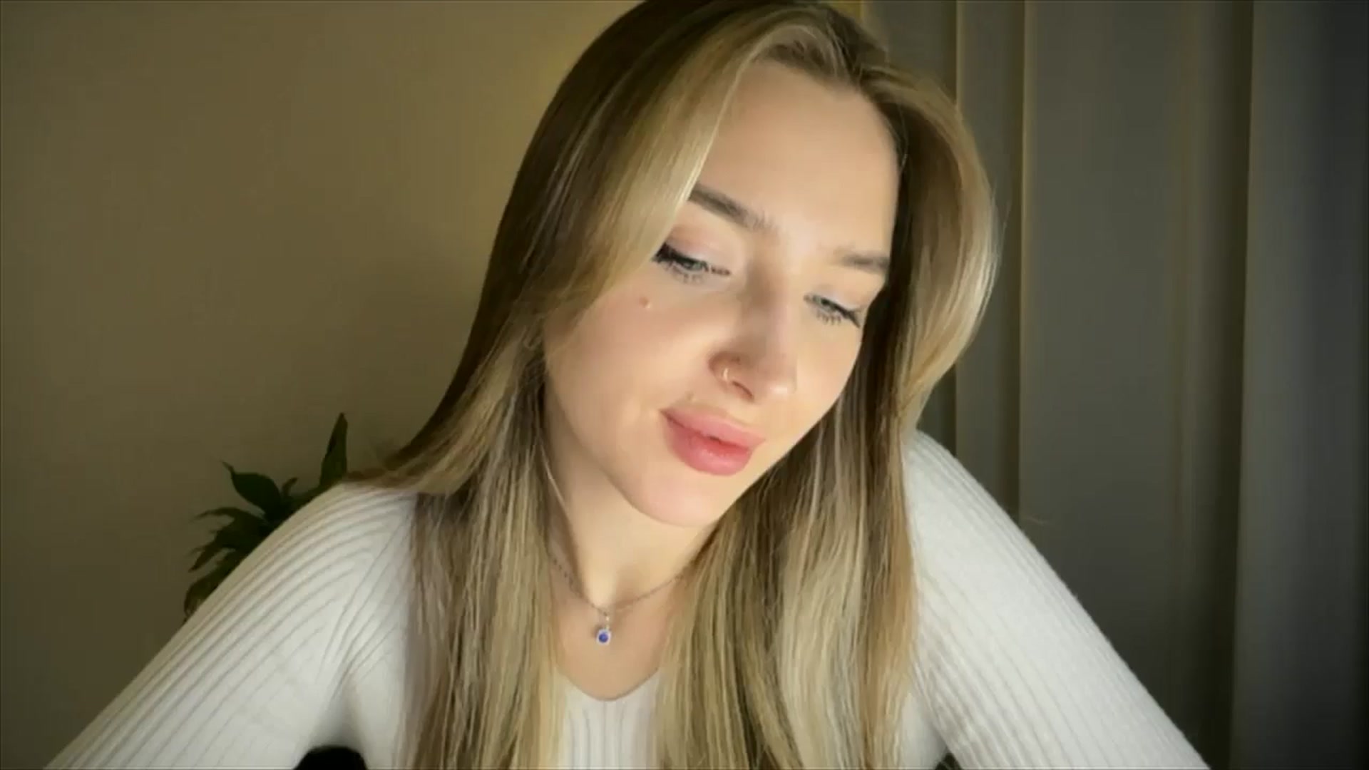Gallery image thumbnail from My_Diana's myfreecams stream on, 03/06/2025, 22:17 image 14 of 20