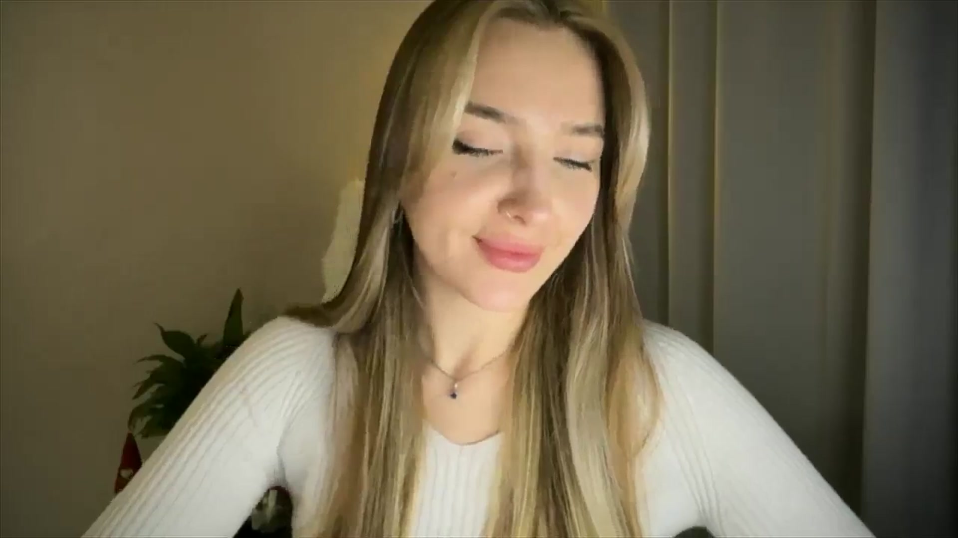 Gallery image thumbnail from My_Diana's myfreecams stream on, 03/06/2025, 22:17 image 15 of 20