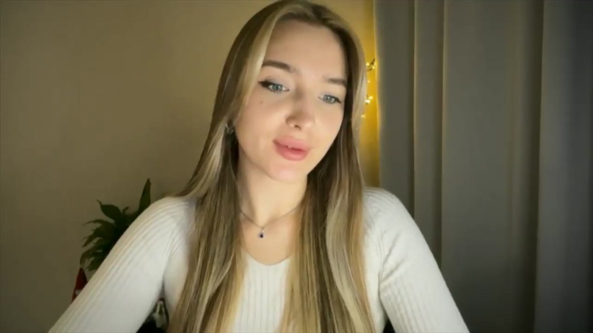 Gallery image thumbnail from My_Diana's myfreecams stream on, 03/06/2025, 22:17 image 13 of 20